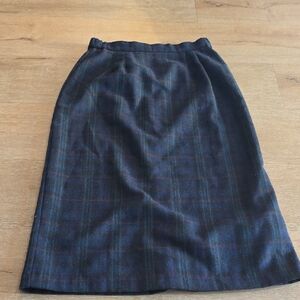 Oyster Bay Elegant Navy Plaid Women's Skirt Vintage Size 9/10